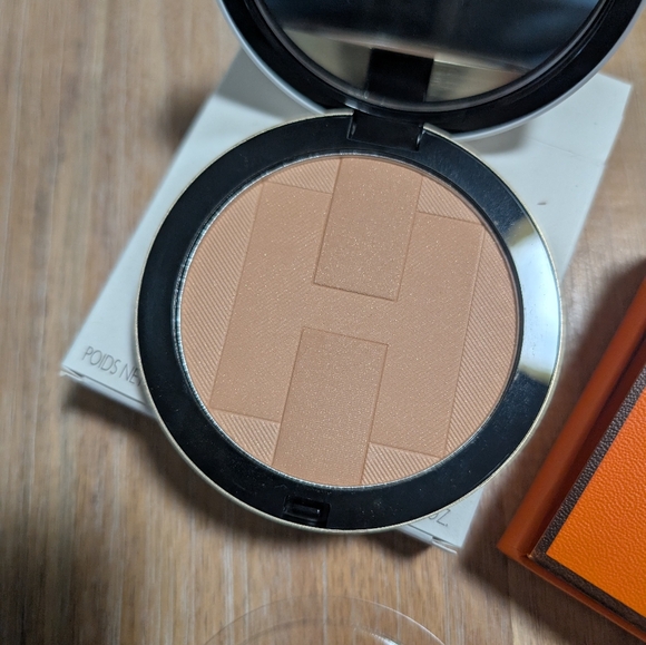 Hermes Healthy Glow Mineral Powder - Picture 8 of 8
